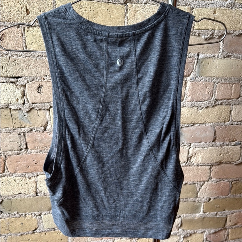 Lulemon grey cut off crop top